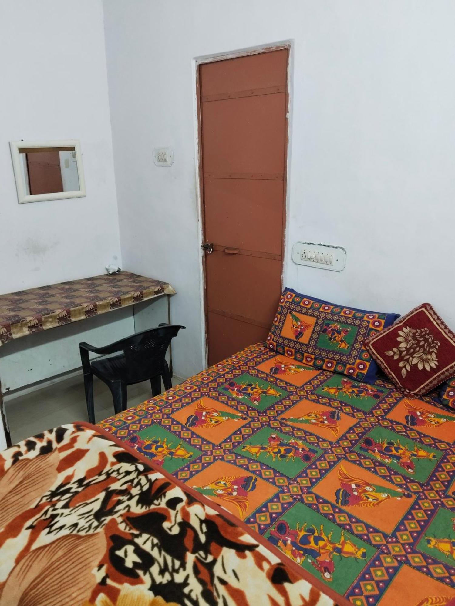 Ugs Guest House Τζοντχπούρ Εξωτερικό φωτογραφία